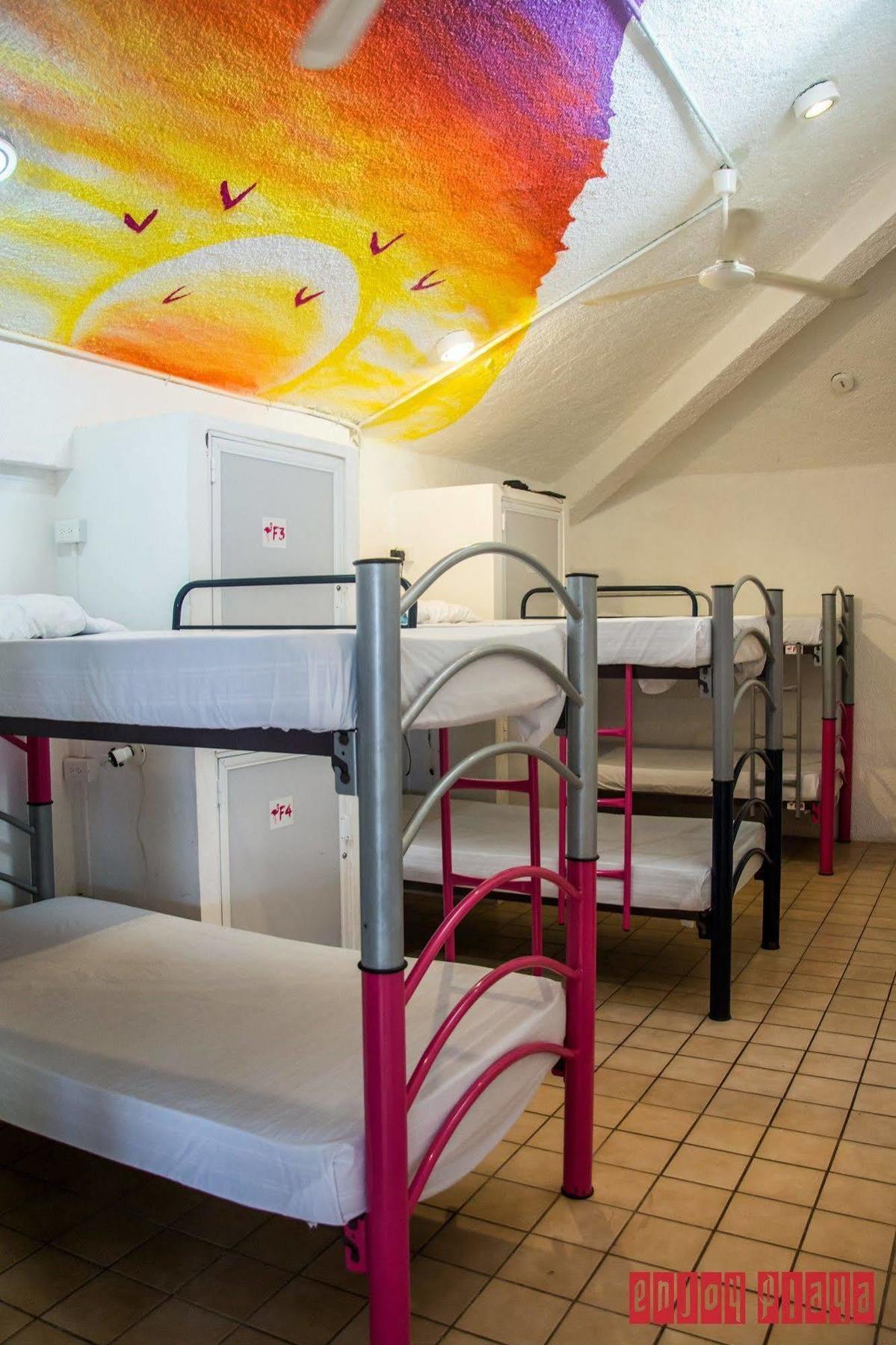 Enjoy Playa Hostal Playa del Carmen