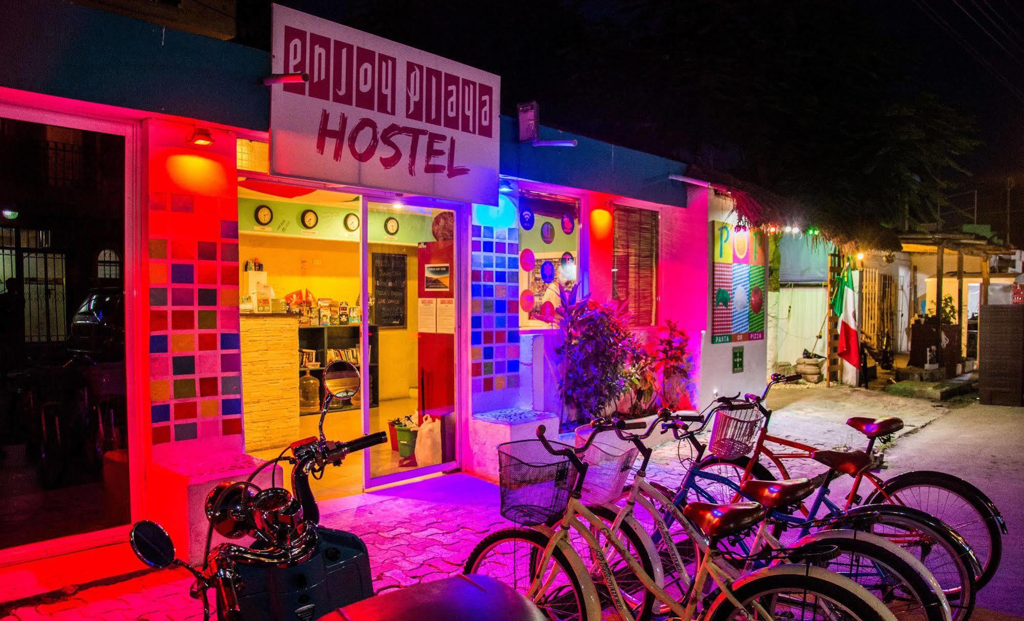 Enjoy Playa Hostal *